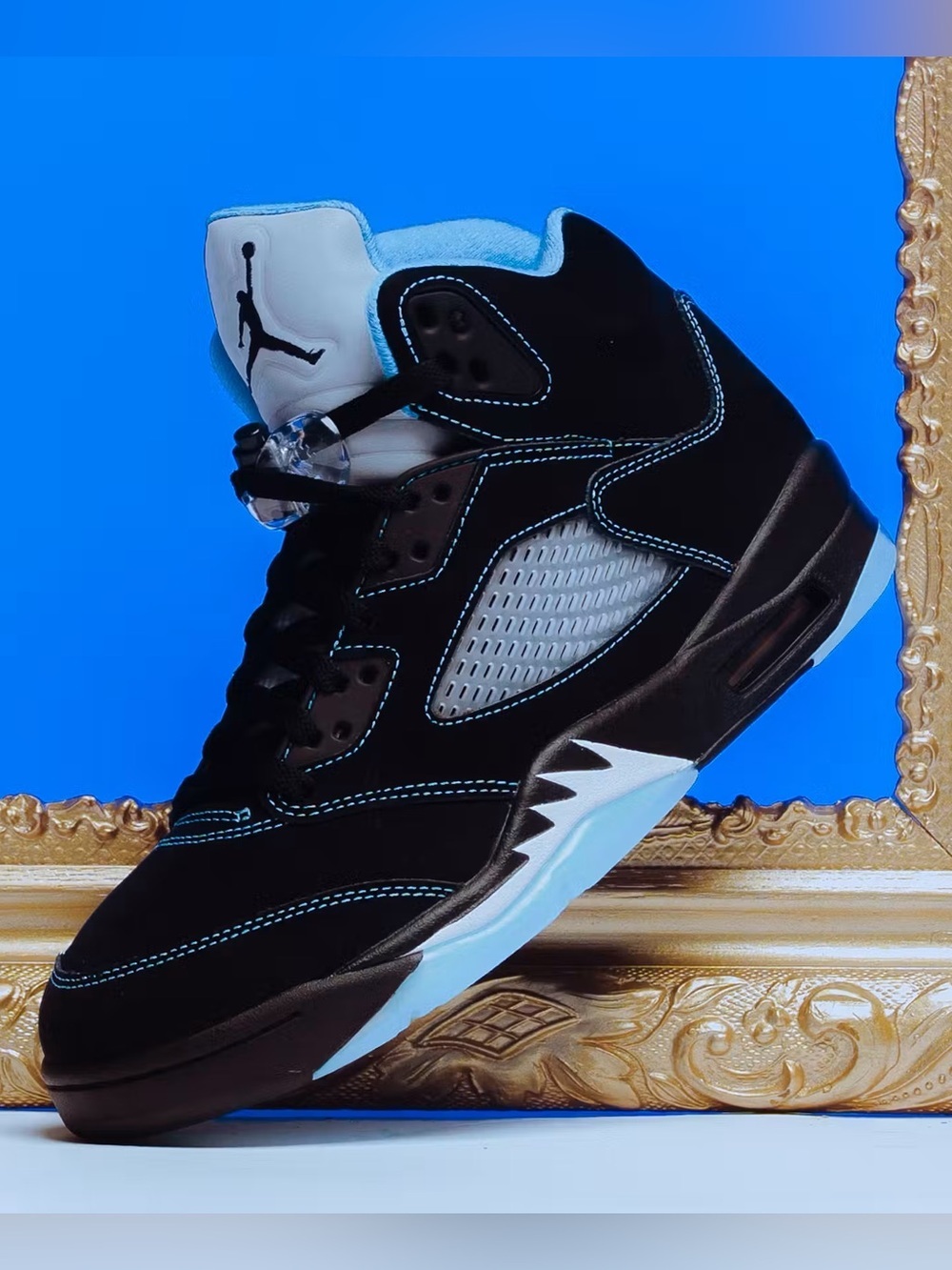 Jordan 5 unc
Brand new